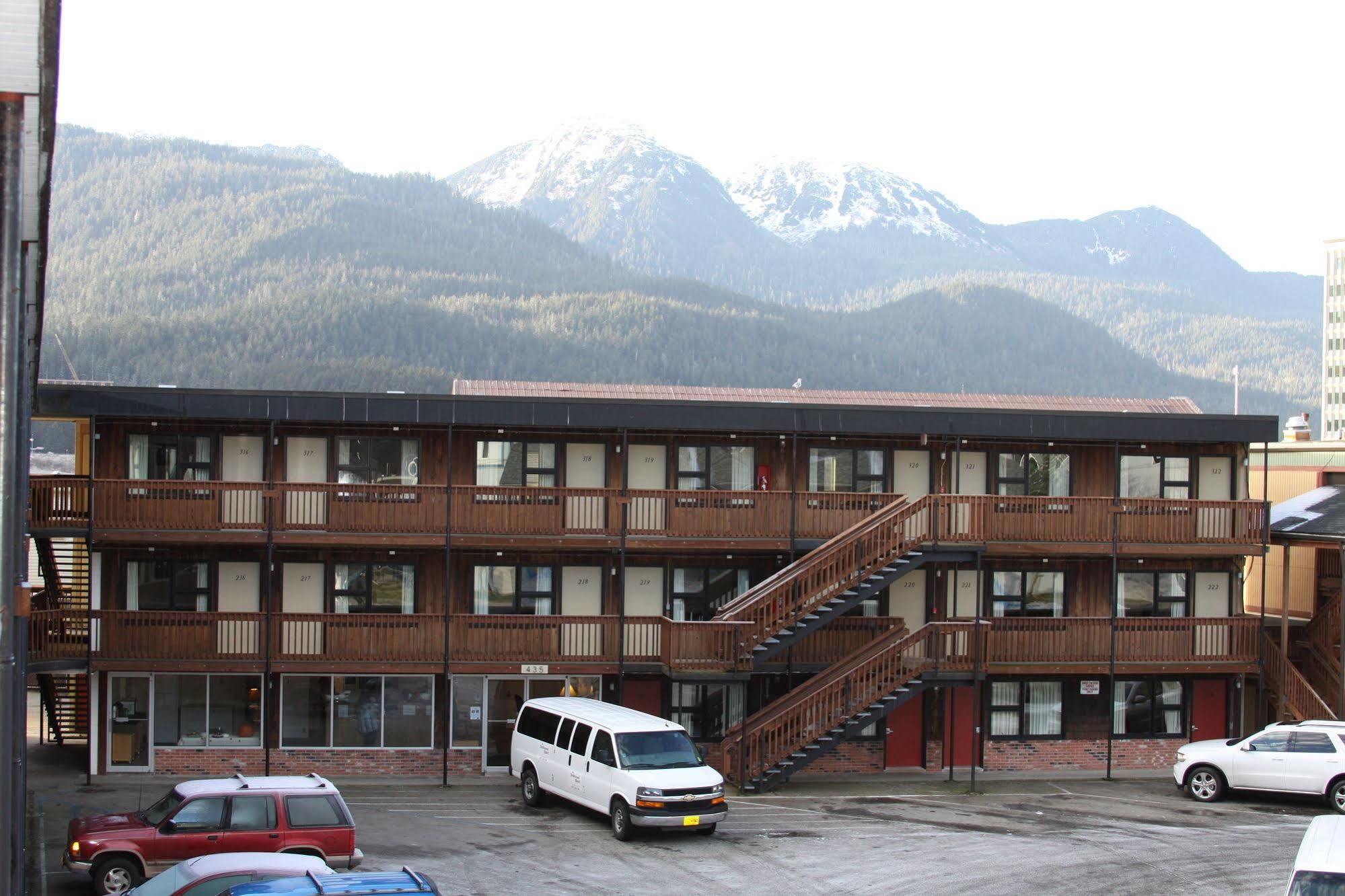 The Driftwood Lodge Juneau Exterior foto
