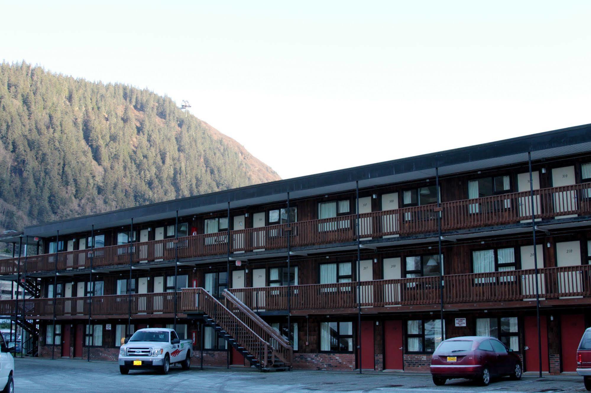 The Driftwood Lodge Juneau Exterior foto